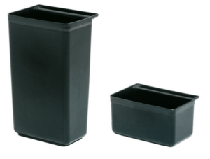 Trauks, servējamiem ratiņiem.